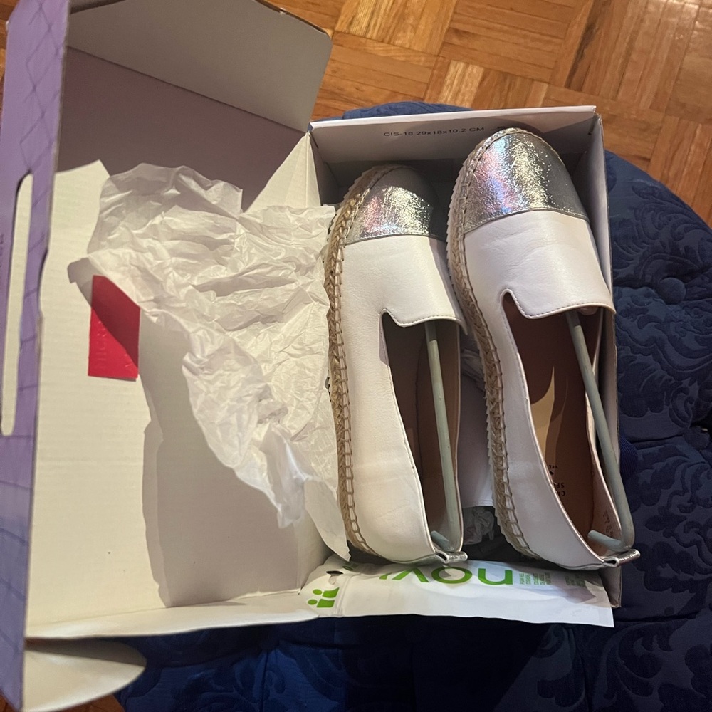 Call it Spring Espadrille Shoe New in Box! - Picture 6 of 7